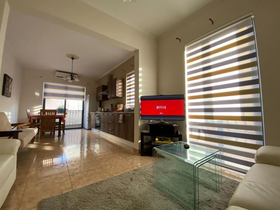 May Flower: Modern Flat Close To Airport/Bus Stops Tarxien Exterior photo