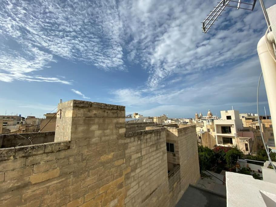 May Flower: Modern Flat Close To Airport/Bus Stops Tarxien Exterior photo