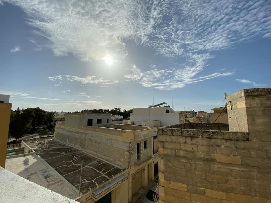 May Flower: Modern Flat Close To Airport/Bus Stops Tarxien Exterior photo